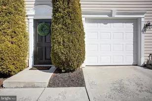 536 S Carlisle St, Greencastle, PA 17225 - Photo 3