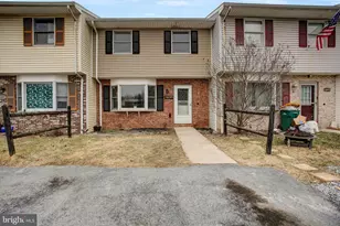 14895 Robinhood Cir, Greencastle, PA 17225 - Photo 1