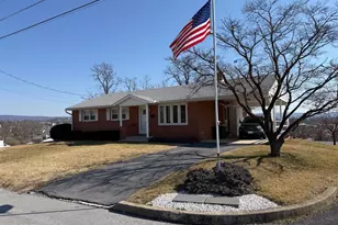 413 Ridge Ave, Waynesboro, PA 17268 - Photo 1