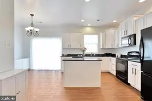 546 S Carlisle St, Greencastle, PA 17225 - Photo 3