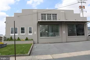 114 Walnut St, Waynesboro, PA 17268 - Photo 1