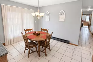 1585 Marilyn Ct, Chambersburg, PA 17202 - Photo 3