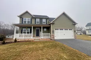 1697 Raven Dr, Chambersburg, PA 17202 - Photo 1