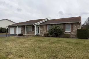 632 Kittatinny Dr, Chambersburg, PA 17202 - Photo 1