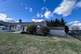 25 Birchway Dr, Chambersburg, PA 17202 - Photo 3