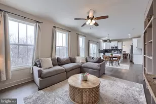 1584 Bunker Ct, Chambersburg, PA 17202 - Photo 7