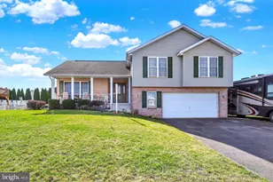 345 Rose Ann Dr, Chambersburg, PA 17201 - Photo 1