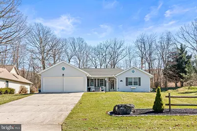 6839 Fairway Drive E, Fayetteville, PA 17222 - Photo 1