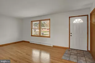 1612 Magnolia Ct, Chambersburg, PA 17202 - Photo 5