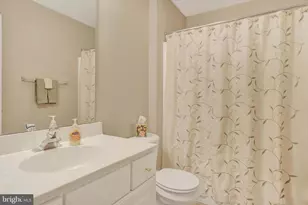 2324 Aronimink Cir, Fayetteville, PA 17222 - Photo 7