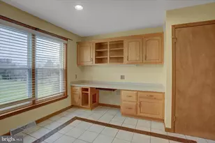 19 Obsidian Dr, Chambersburg, PA 17202 - Photo 11