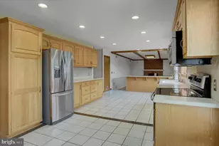 19 Obsidian Dr, Chambersburg, PA 17202 - Photo 13