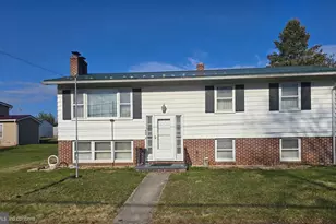 548 N Franklin St, Chambersburg, PA 17201 - Photo 1