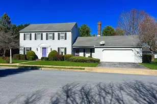831 Rosewood Ct, Chambersburg, PA 17201 - Photo 3