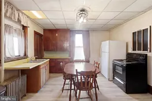 251 E E Grant St, Greencastle, PA 17225 - Photo 15