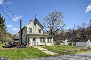 10549 Coral Ridge Rd, Fayetteville, PA 17222 - Photo 1