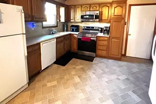 14042 Crest Ave, Waynesboro, PA 17268 - Photo 7