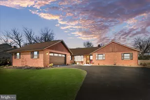 3671 Jenny Ln, Chambersburg, PA 17202 - Photo 1