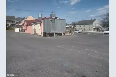 408 W Loudon Street, Chambersburg, PA 17201 - Photo 9