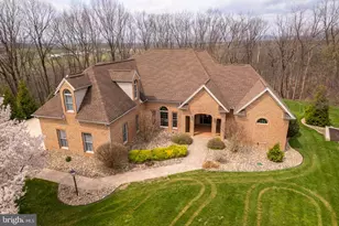 2368 Castlegreen Dr, Greencastle, PA 17225 - Photo 91