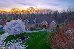 2368 Castlegreen Dr, Greencastle, PA 17225 - Photo 75