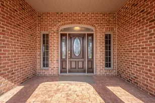 2368 Castlegreen Dr, Greencastle, PA 17225 - Photo 7