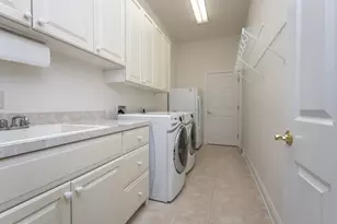 2368 Castlegreen Dr, Greencastle, PA 17225 - Photo 41