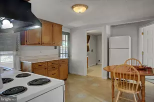 824 S S Church St, Waynesboro, PA 17268 - Photo 11