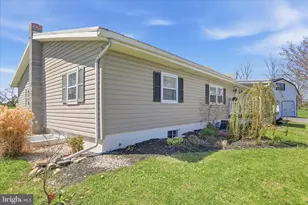 690 Williamson Rd, Greencastle, PA 17225 - Photo 3