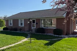 705 Fairview Ave W, Waynesboro, PA 17268 - Photo 1