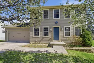 205 Crown Ct, Waynesboro, PA 17268 - Photo 1