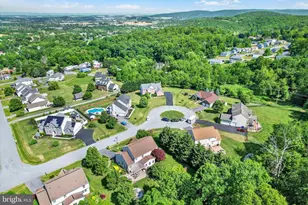 14114 Red Victoria Ct, Waynesboro, PA 17268 - Photo 45