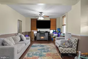 702 W Main St, Waynesboro, PA 17268 - Photo 9