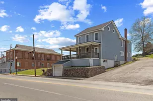 702 W Main St, Waynesboro, PA 17268 - Photo 3