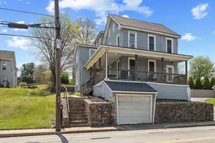 702 W Main St, Waynesboro, PA 17268 - Photo 1