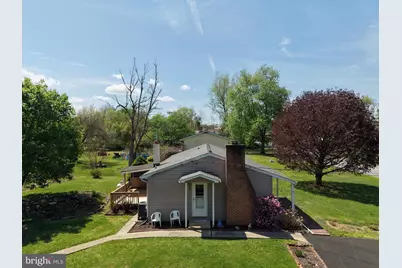 1028 Woodland Parkway, State Line, PA 17263 - Photo 9
