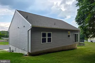 519 Evangeline Dr, Waynesboro, PA 17268 - Photo 17