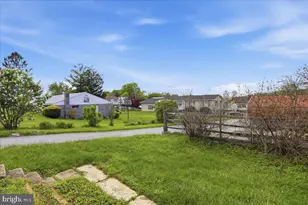 410 Fairview Ave, Waynesboro, PA 17268 - Photo 7