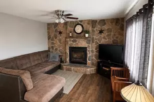 1577 Streamside Dr, Chambersburg, PA 17202 - Photo 3