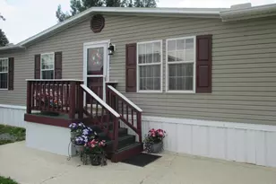284 Waverly Ct, Fayetteville, PA 17222 - Photo 1