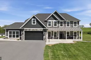 8011 Hidden Valley Ln, Waynesboro, PA 17268 - Photo 1