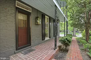 627 Philadelphia Ave, Chambersburg, PA 17201 - Photo 1