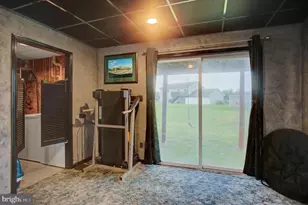 828 Essex Cir, Greencastle, PA 17225 - Photo 23