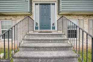 828 Essex Cir, Greencastle, PA 17225 - Photo 5
