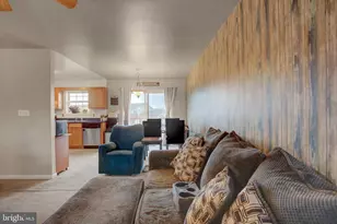 828 Essex Cir, Greencastle, PA 17225 - Photo 13