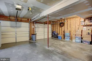 828 Essex Cir, Greencastle, PA 17225 - Photo 25