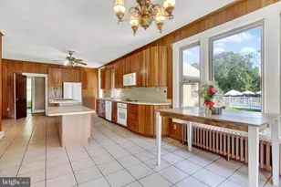 815 E Main St, Waynesboro, PA 17268 - Photo 17