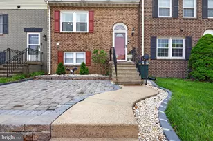 824 Woodlawn Dr, Chambersburg, PA 17201 - Photo 3