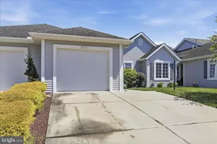 3822 Farmstead Dr, Fayetteville, PA 17222 - Photo 3