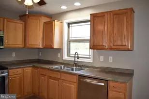 10912 Deerwood Dr, Mercersburg, PA 17236 - Photo 9